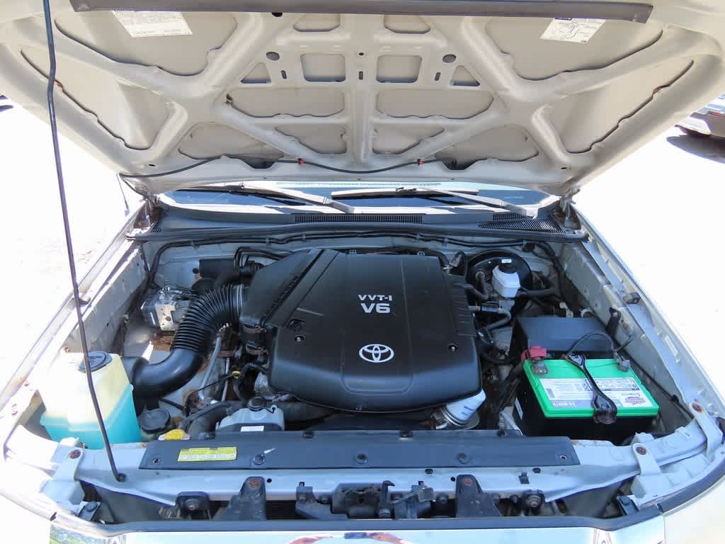 2006 Toyota Tacoma Base 10