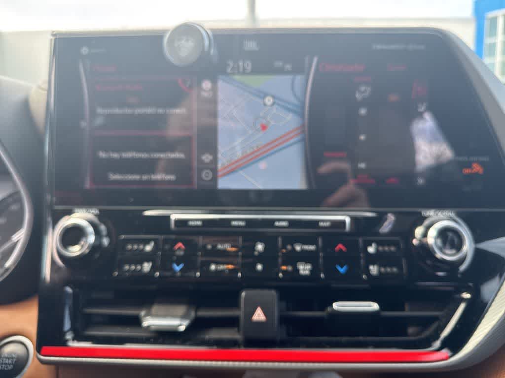 Thumbnail: 2021 Toyota Highlander - 21