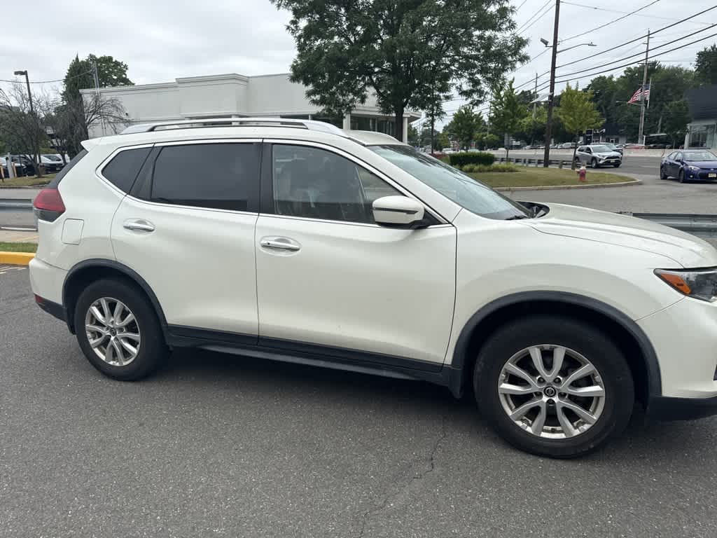 Thumbnail: 2020 Nissan Rogue - 16