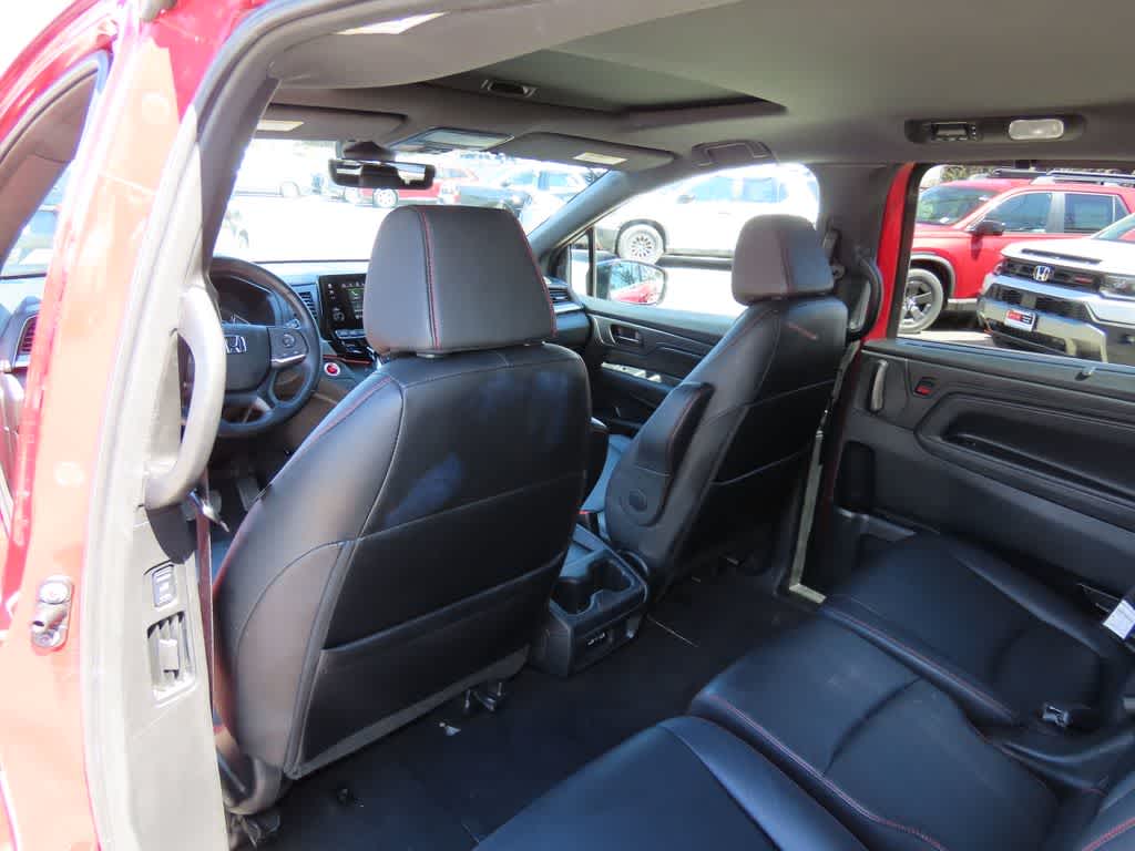 Thumbnail: 2023 Honda Odyssey - 16