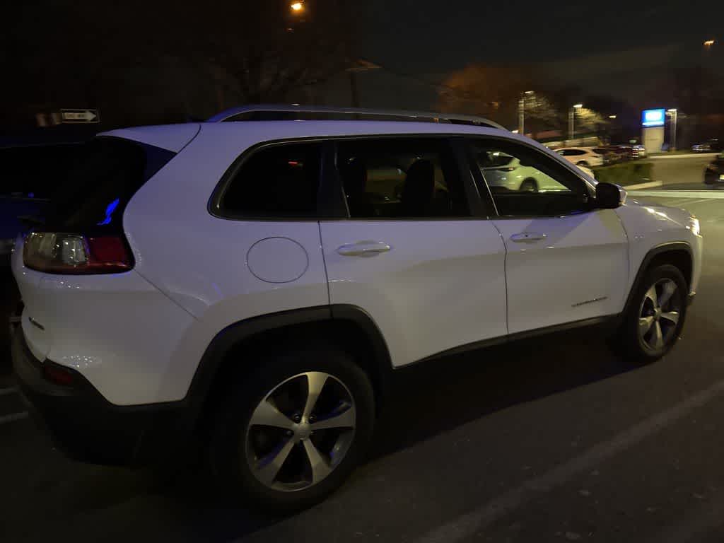 Thumbnail: 2020 Jeep Cherokee - 16