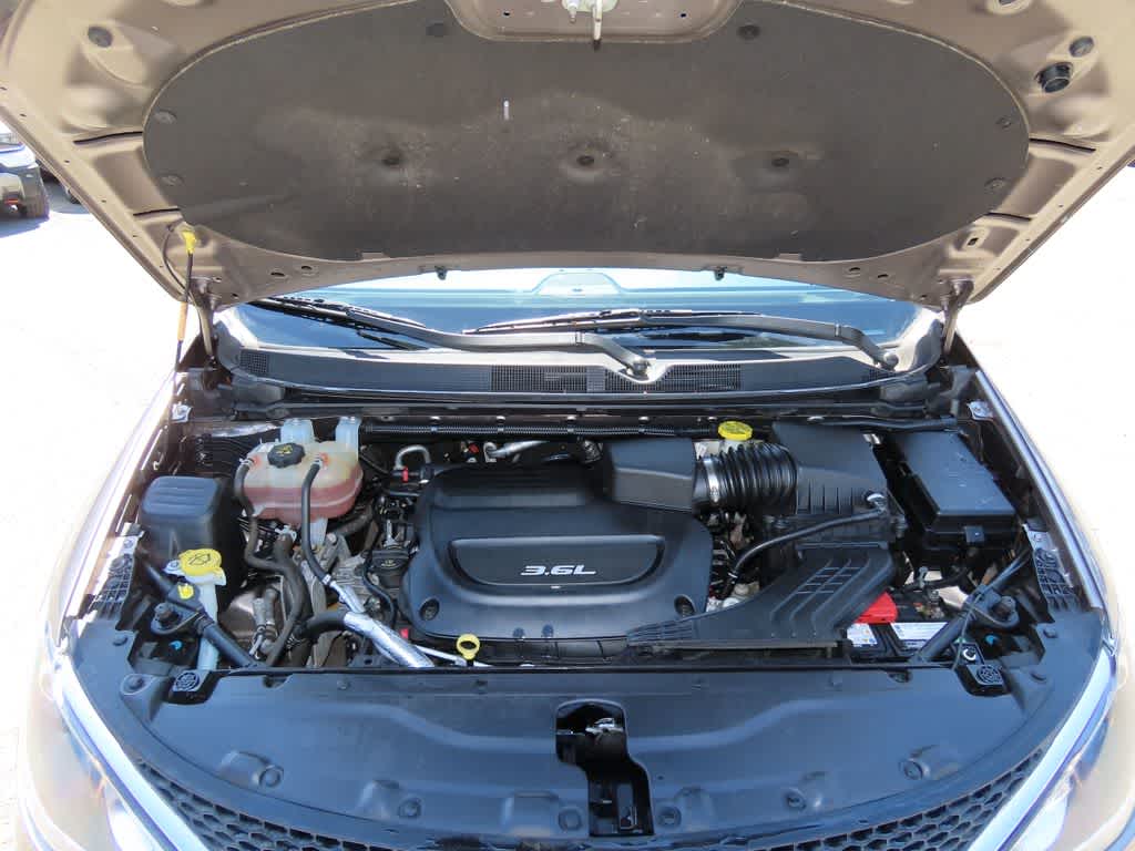 Thumbnail: 2018 Chrysler Pacifica - 9