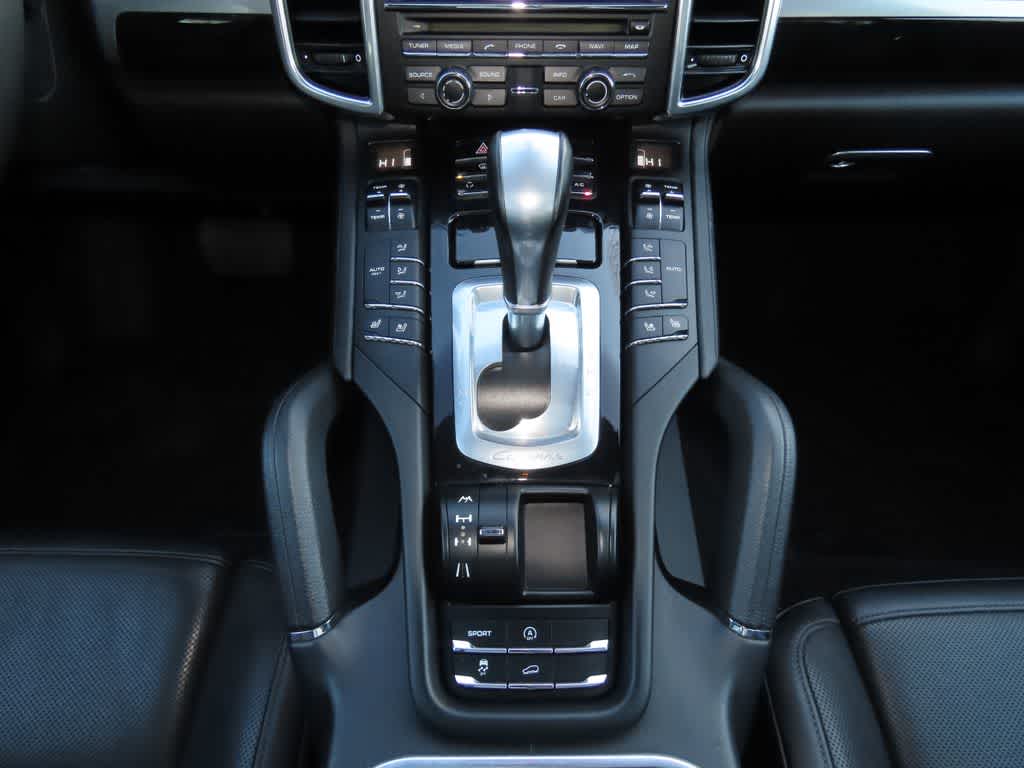 Thumbnail: 2012 Porsche Cayenne - 22