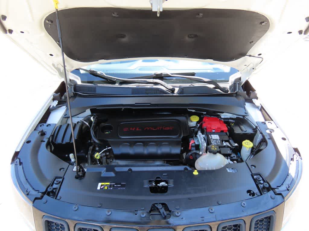 Thumbnail: 2021 Jeep Compass - 9