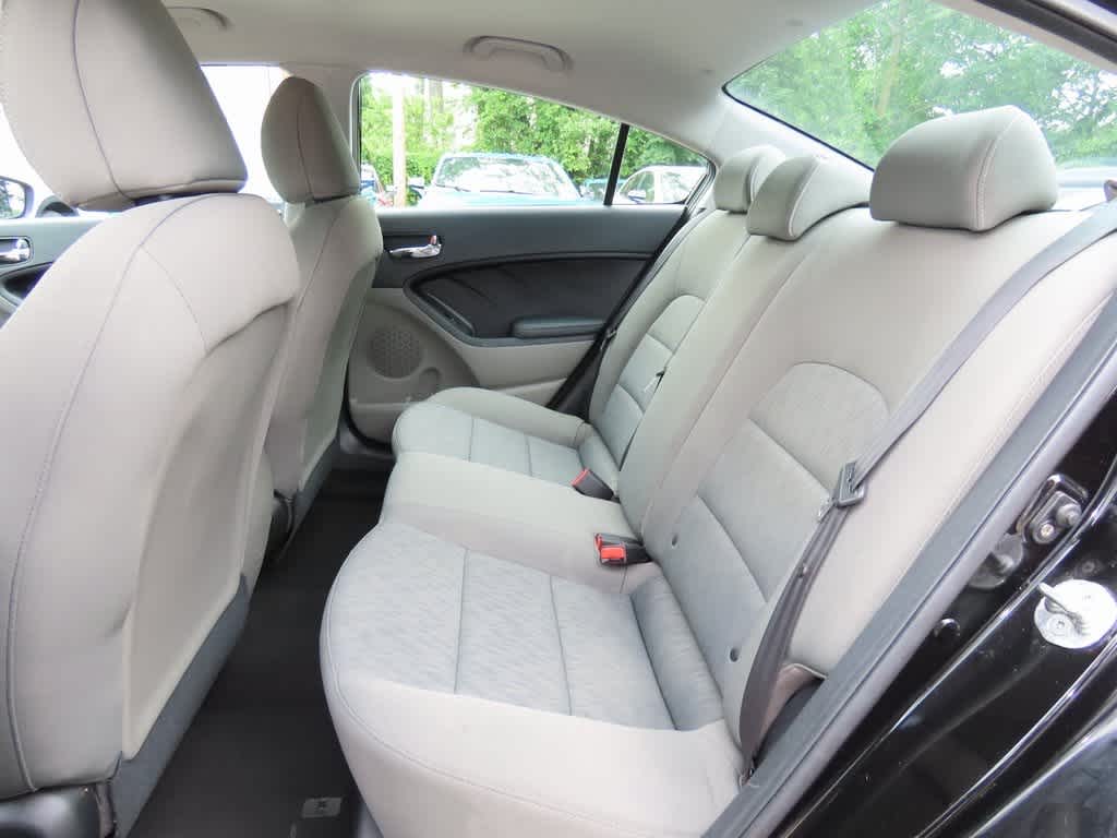 Thumbnail: 2016 Kia Forte - 13