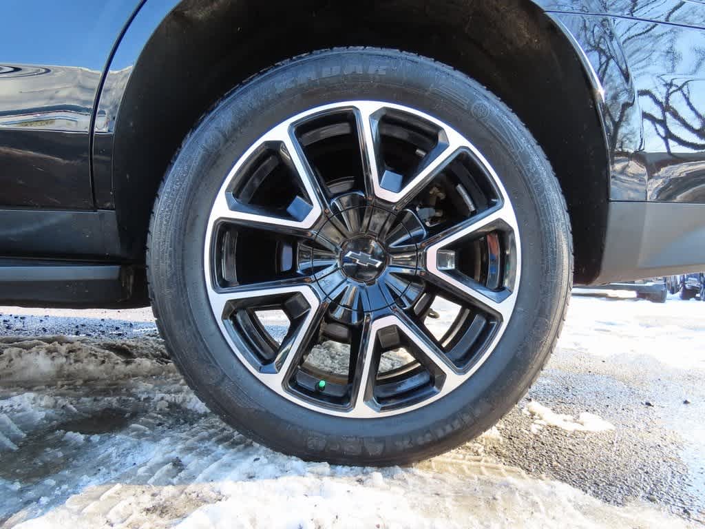 Thumbnail: 2022 Chevrolet Tahoe - 9