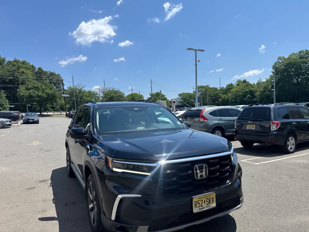 Thumbnail: 2023 Honda Pilot - 16