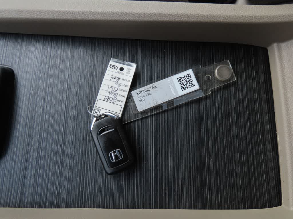 Thumbnail: 2019 Honda Pilot - 28