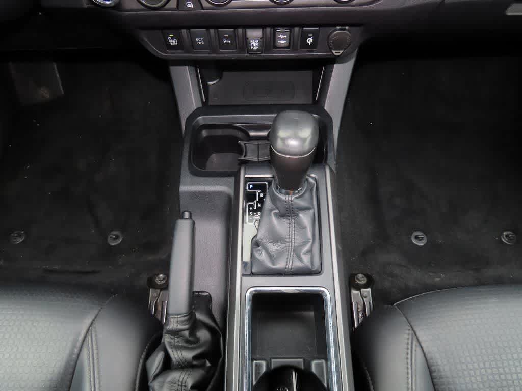 Thumbnail: 2019 Toyota Tacoma - 25