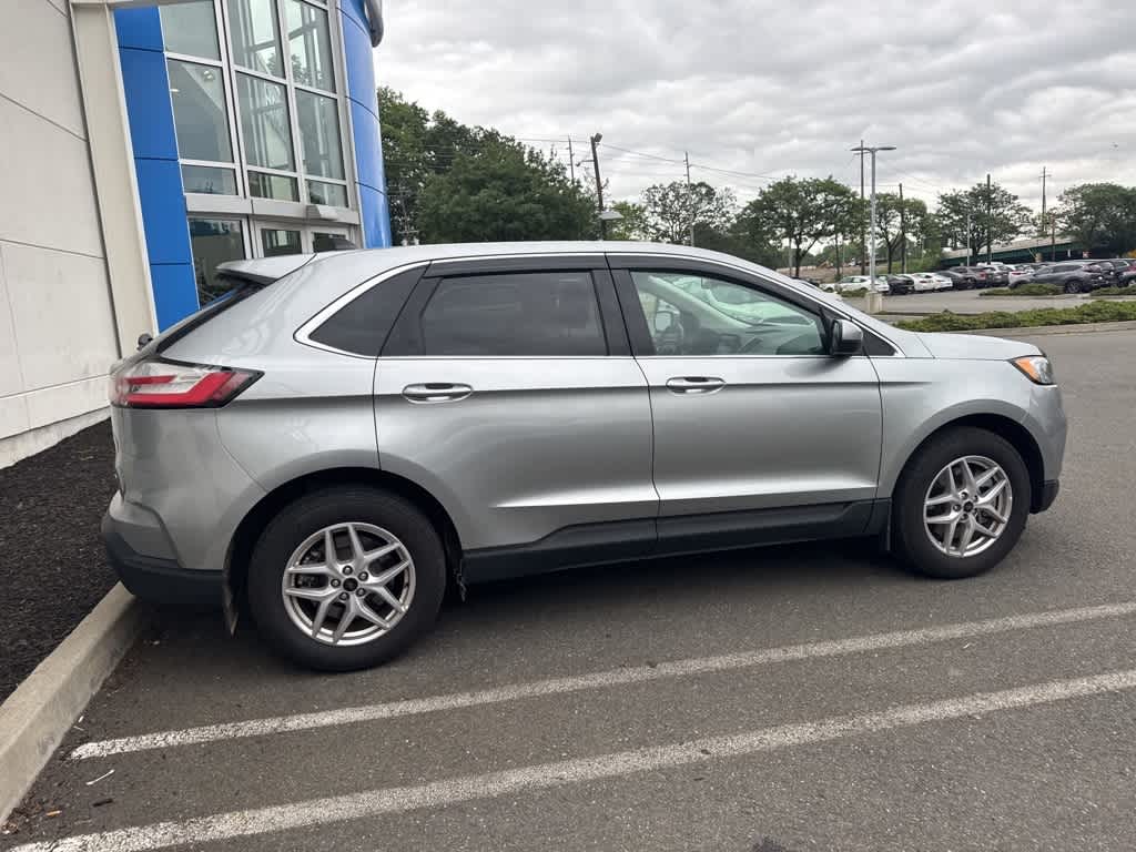 Thumbnail: 2023 Ford Edge - 17