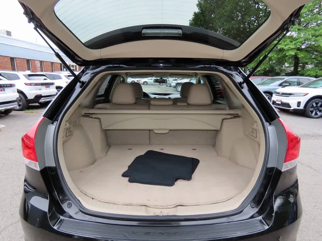 Thumbnail: 2010 Toyota Venza - 11
