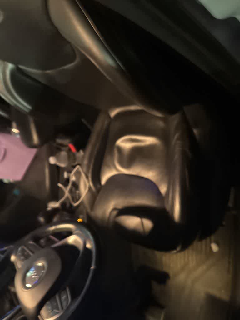 Thumbnail: 2020 Jeep Cherokee - 7