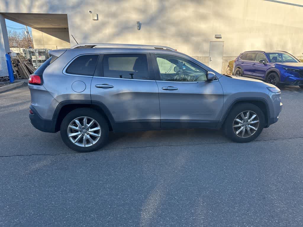 Thumbnail: 2015 Jeep Cherokee - 9