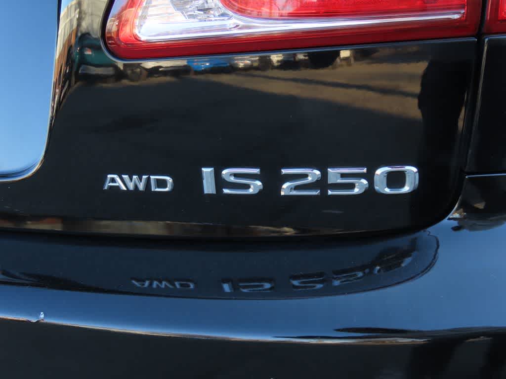 Thumbnail: 2012 Lexus IS - 7