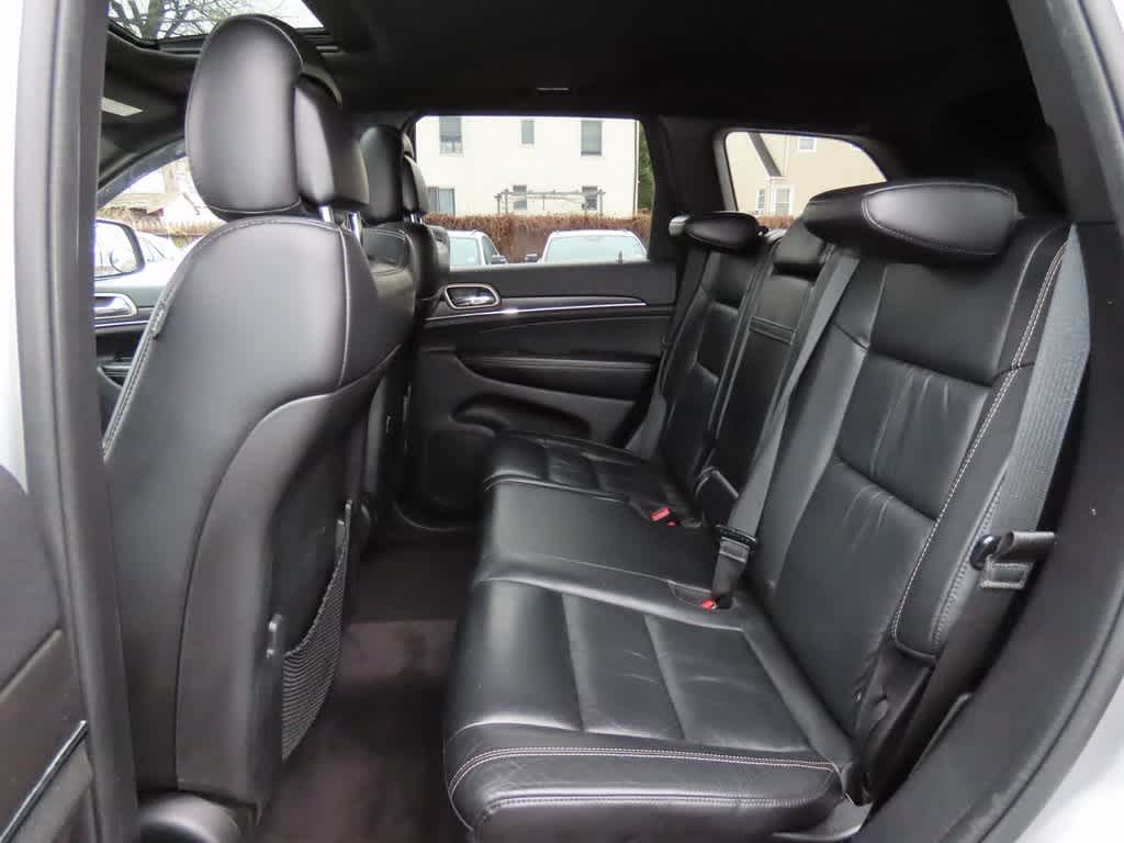 Thumbnail: 2015 Jeep Grand Cherokee - 14