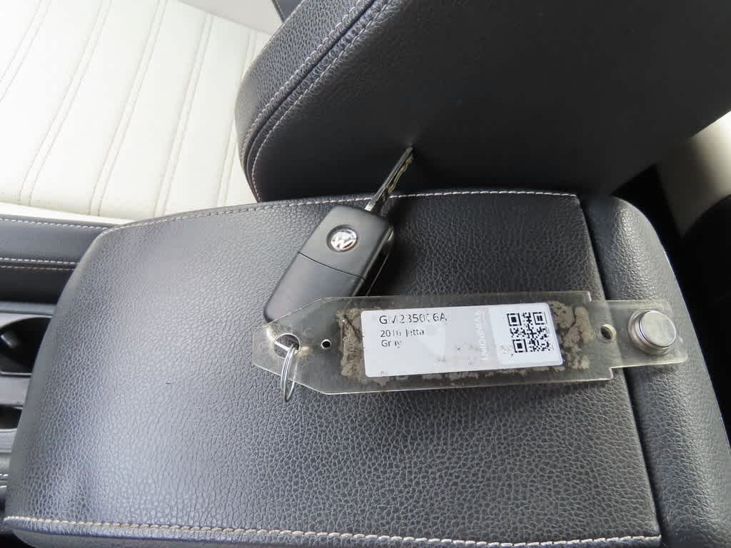 Thumbnail: 2016 Volkswagen Jetta - 24