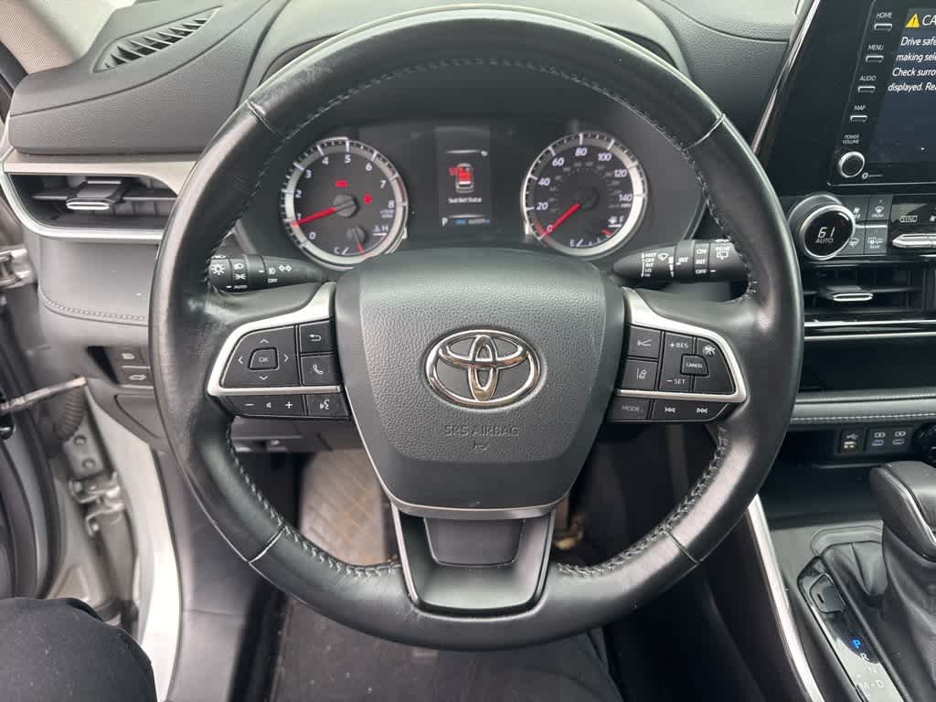 Thumbnail: 2022 Toyota Highlander - 23