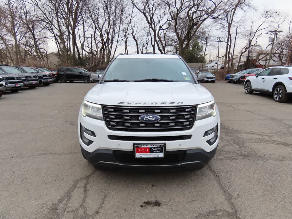 Thumbnail: 2017 Ford Explorer - 6