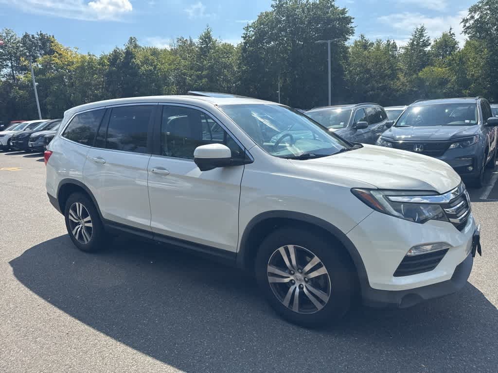 Thumbnail: 2016 Honda Pilot - 15