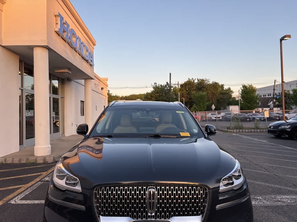 Thumbnail: 2022 Lincoln Aviator - 12