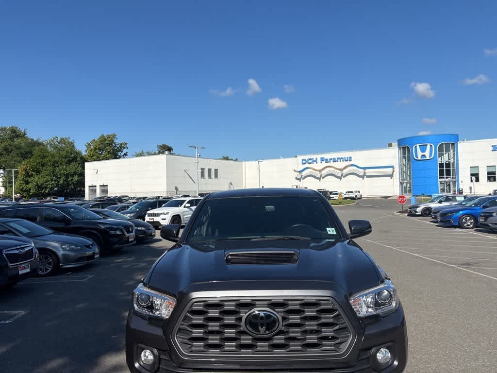 Thumbnail: 2022 Toyota Tacoma - 5