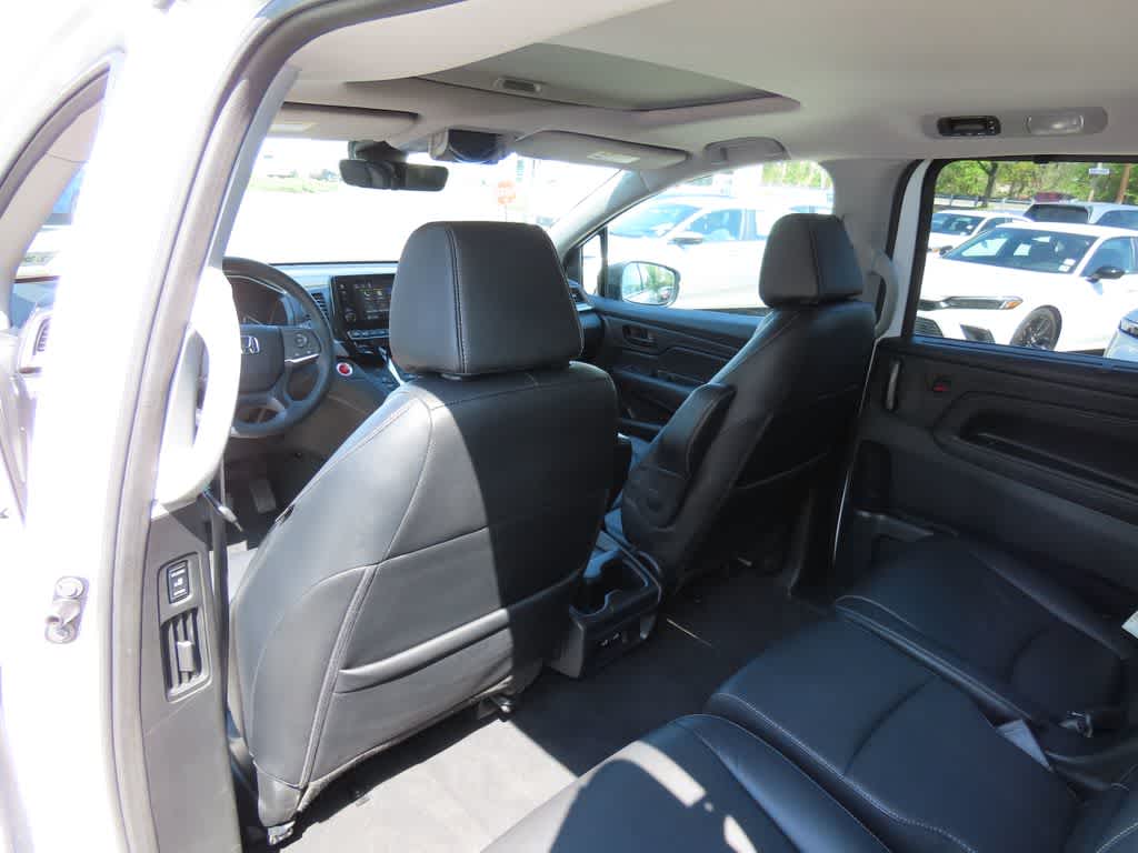Thumbnail: 2023 Honda Odyssey - 15