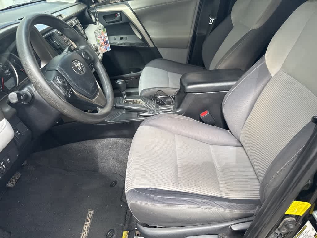 Thumbnail: 2013 Toyota RAV4 - 14