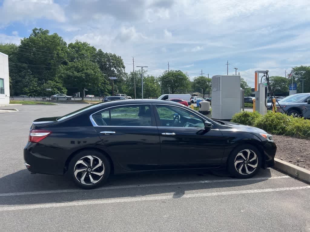 Thumbnail: 2017 Honda Accord - 8