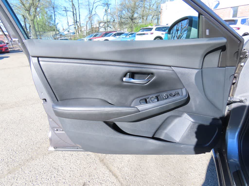 Thumbnail: 2023 Nissan Sentra - 15