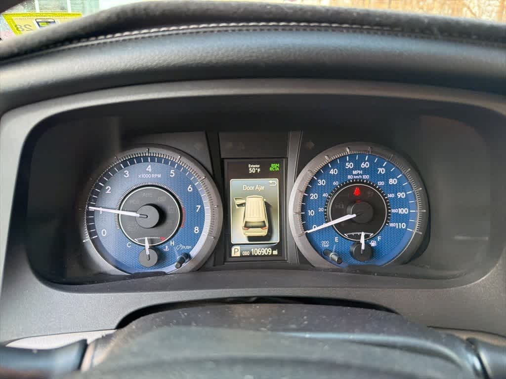 Thumbnail: 2018 Toyota Sienna - 18