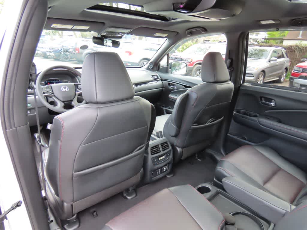 Thumbnail: 2022 Honda Pilot - 14