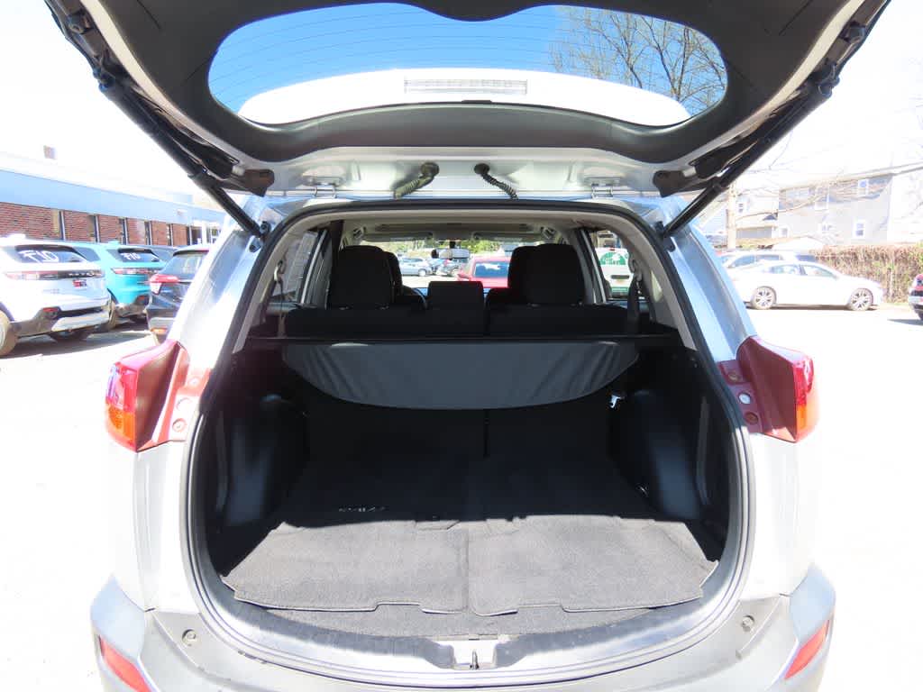 Thumbnail: 2015 Toyota RAV4 - 12