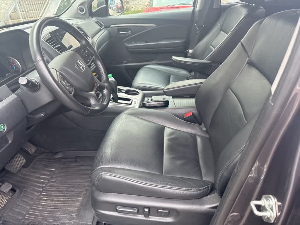 Thumbnail: 2019 Honda Pilot - 10