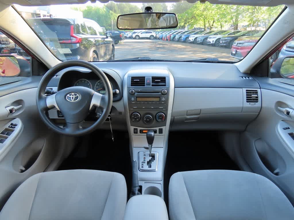 2011 Toyota Corolla LE 16