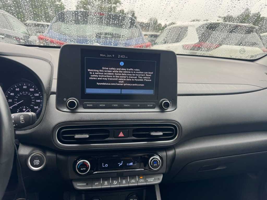 2022 Hyundai Kona SEL 10
