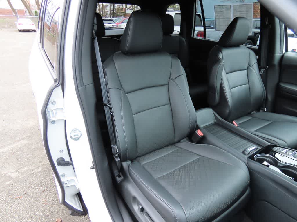 Thumbnail: 2023 Honda Passport - 16