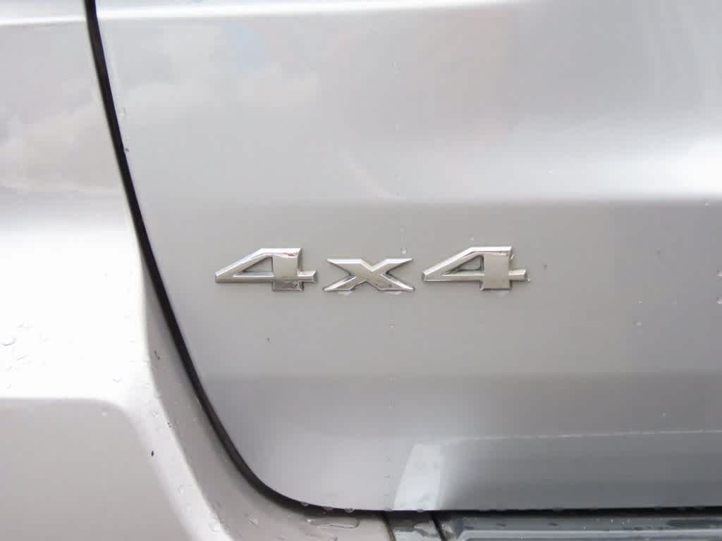 Thumbnail: 2015 Jeep Grand Cherokee - 9