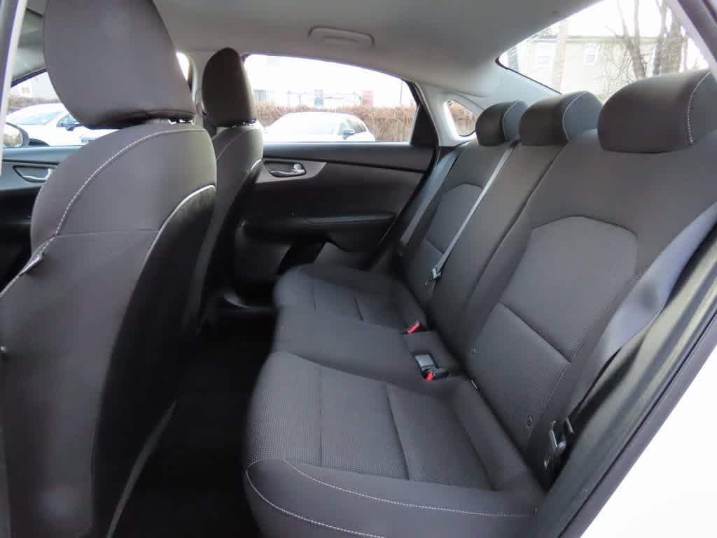 Thumbnail: 2019 Kia Forte - 13