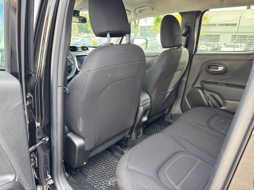 Thumbnail: 2022 Jeep Renegade - 9