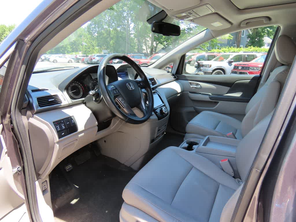 Thumbnail: 2015 Honda Odyssey - 2