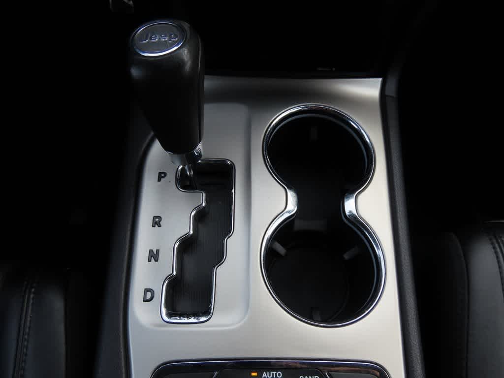 Thumbnail: 2011 Jeep Grand Cherokee - 23
