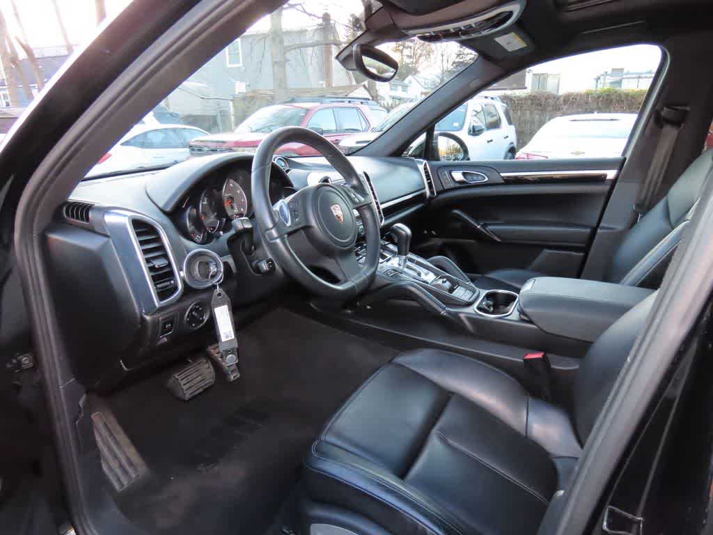 Thumbnail: 2012 Porsche Cayenne - 2