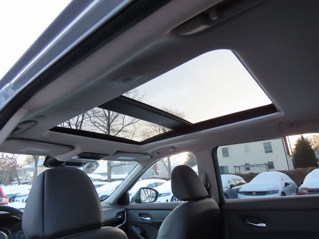 Thumbnail: 2023 Nissan Rogue - 16