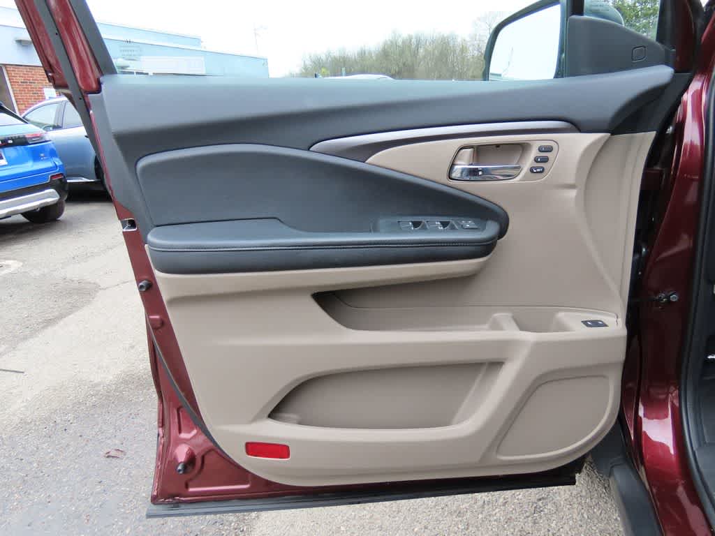 Thumbnail: 2022 Honda Pilot - 16