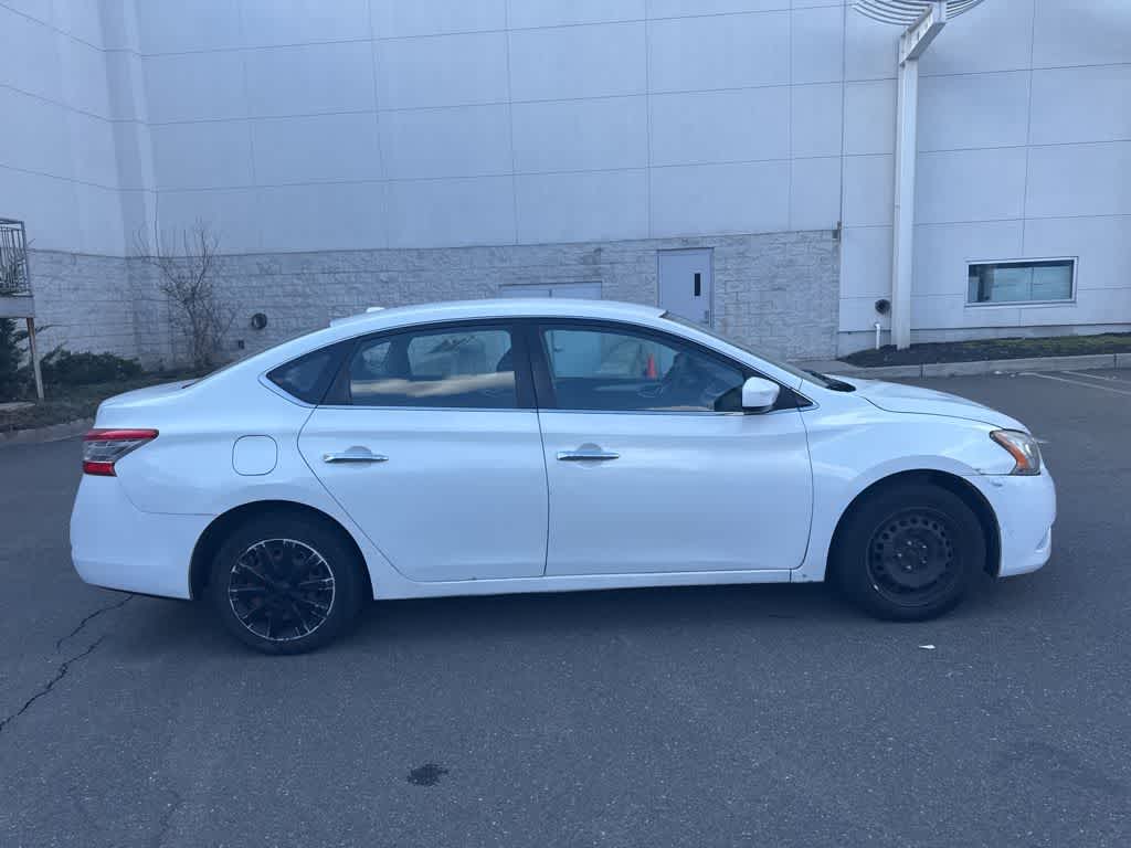 Thumbnail: 2015 Nissan Sentra - 11