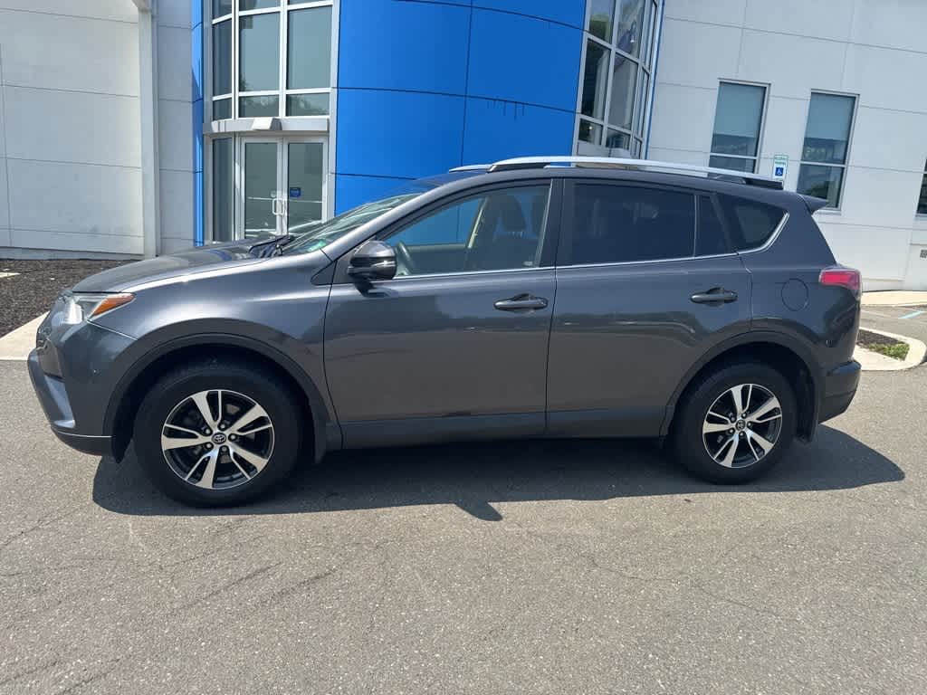 2018 Toyota RAV4 XLE 5