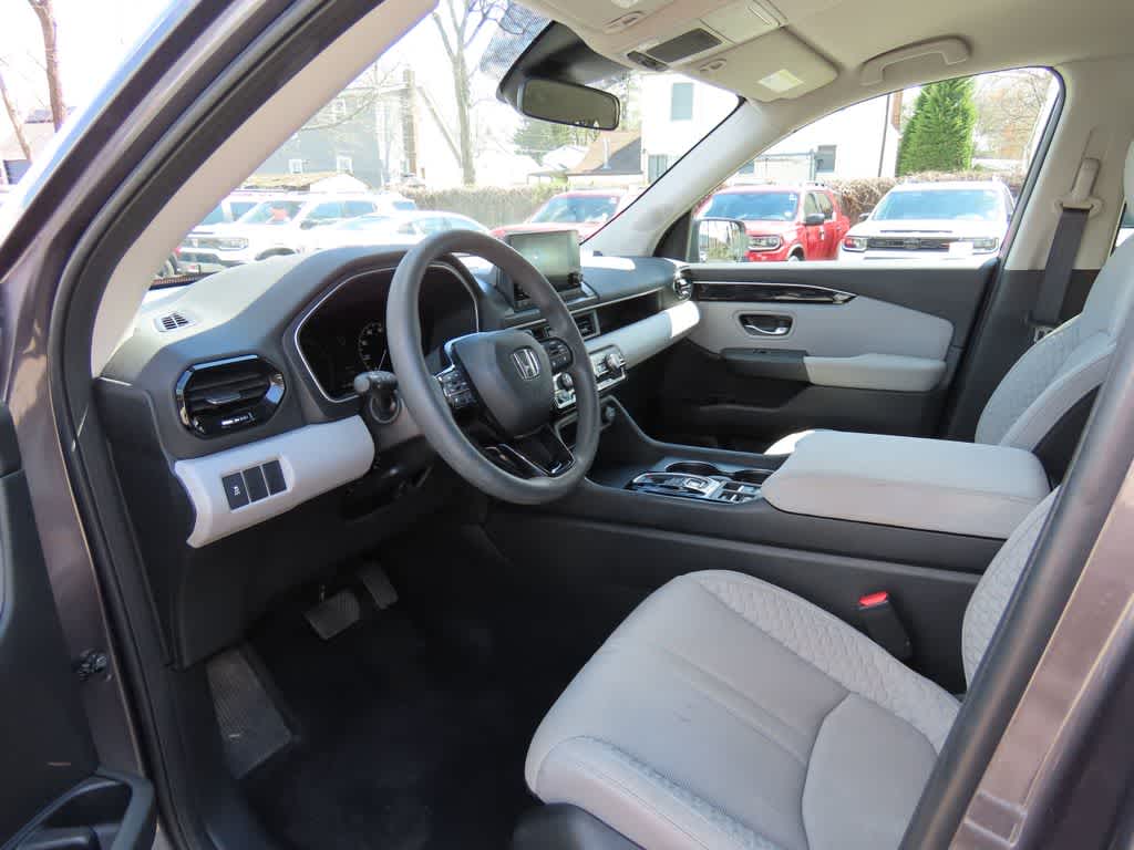 Thumbnail: 2023 Honda Pilot - 2