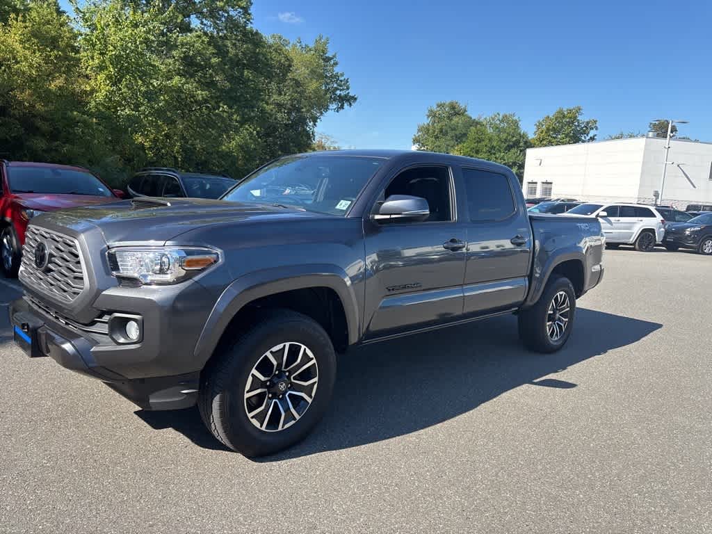 Thumbnail: 2022 Toyota Tacoma - 3
