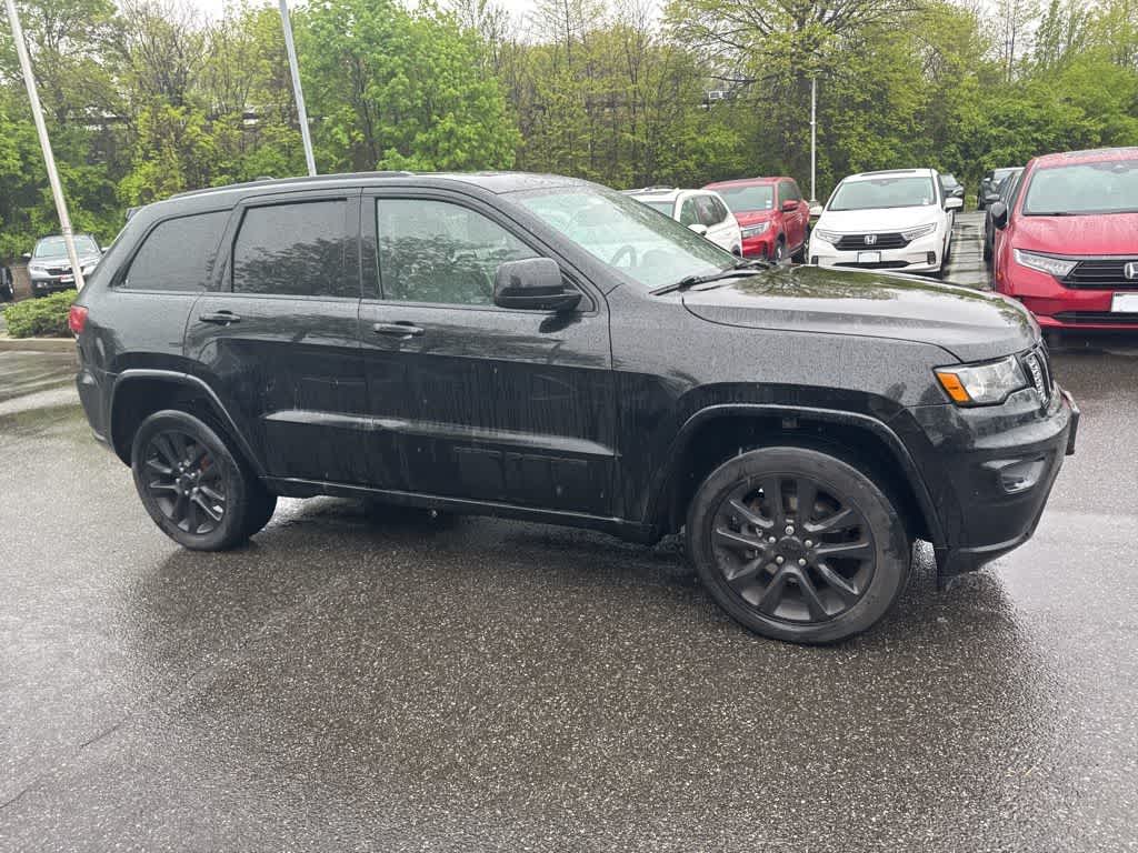 Thumbnail: 2017 Jeep Grand Cherokee - 7