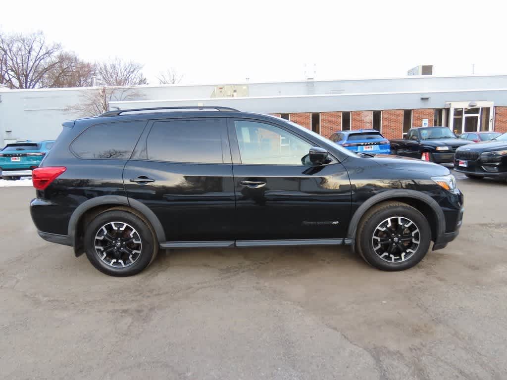 Thumbnail: 2019 Nissan Pathfinder - 3